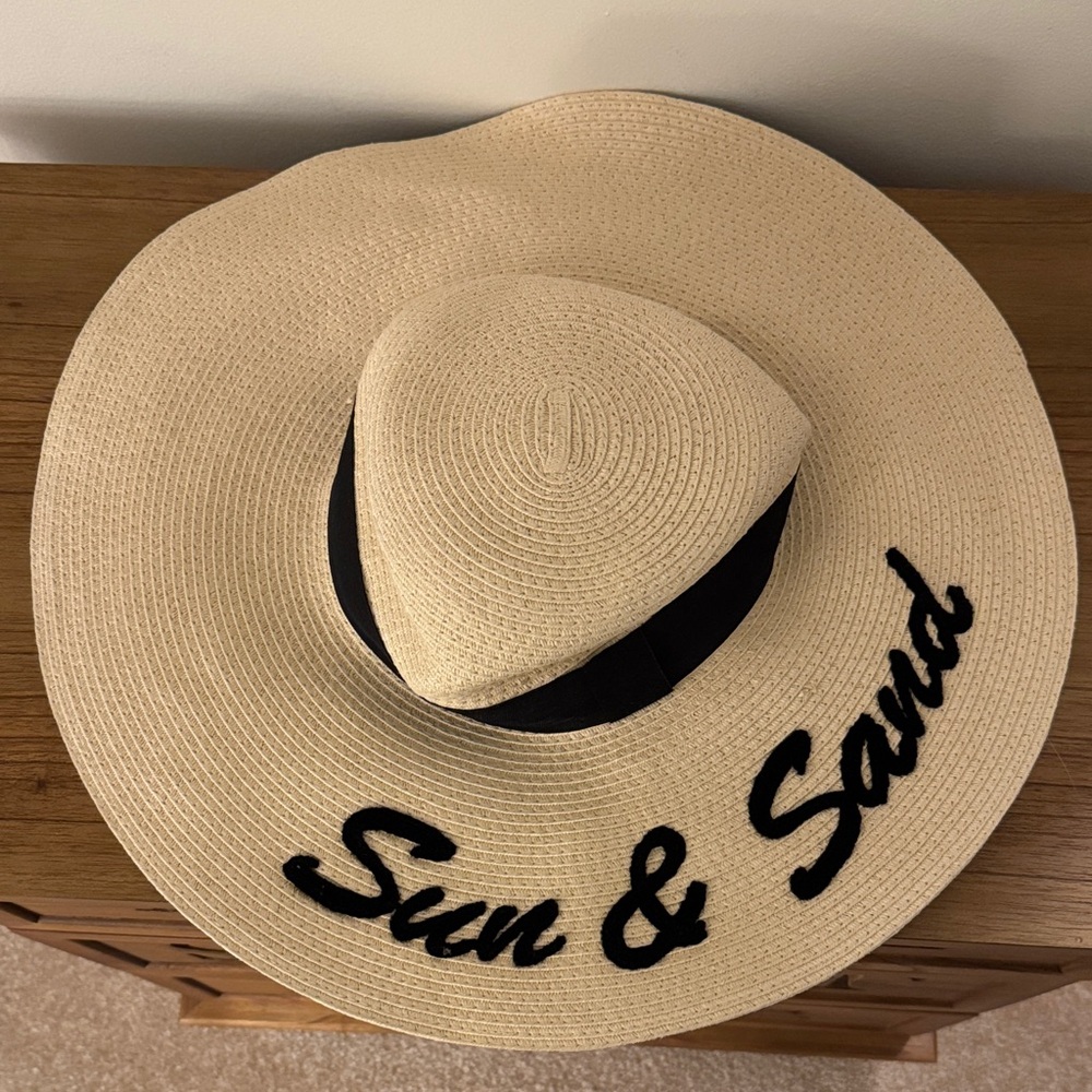 LOFT Outlet Sun & Sand Floppy Hat EUC